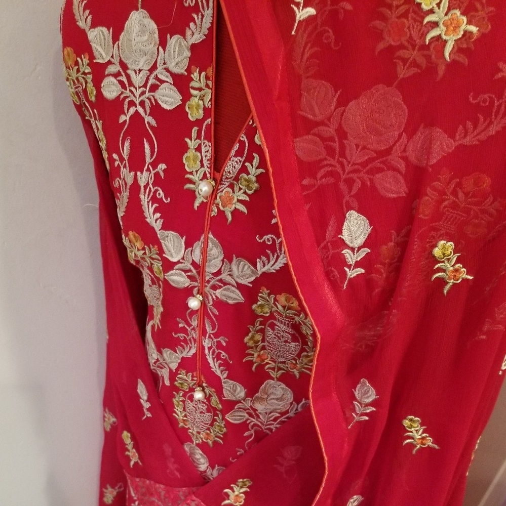 Pakistani clothes - Picture 4 of 5